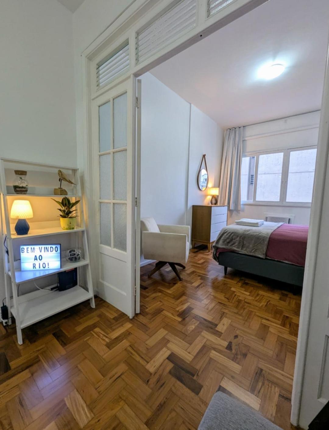 Espacoso Flat In Copacabana Appartement